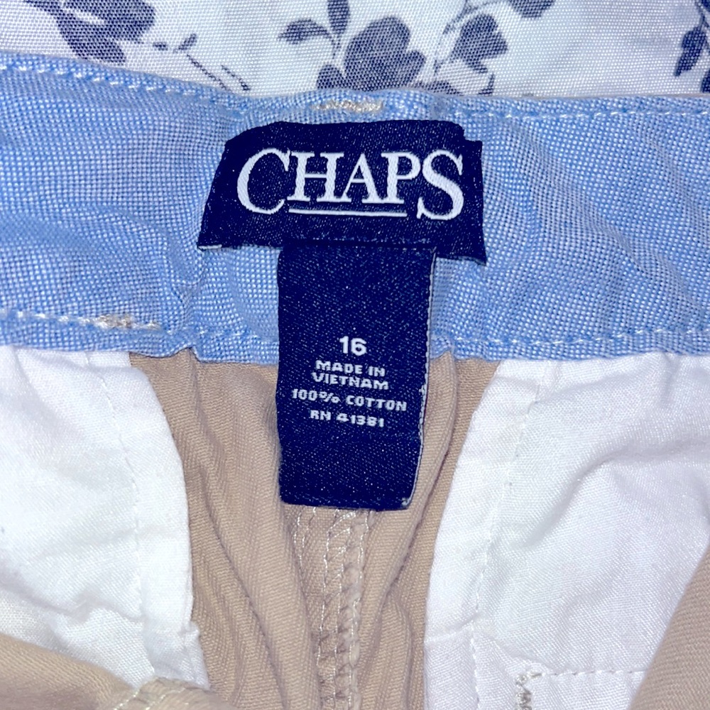 Chaps Khaki Shorts - Picture 2 of 3